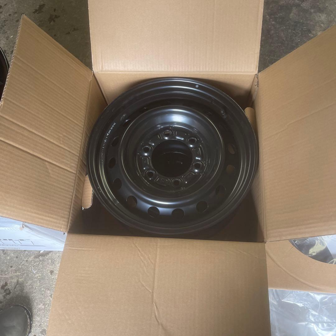 ☆新品☆2023年製ハイエース　純正ホイール　4本セット