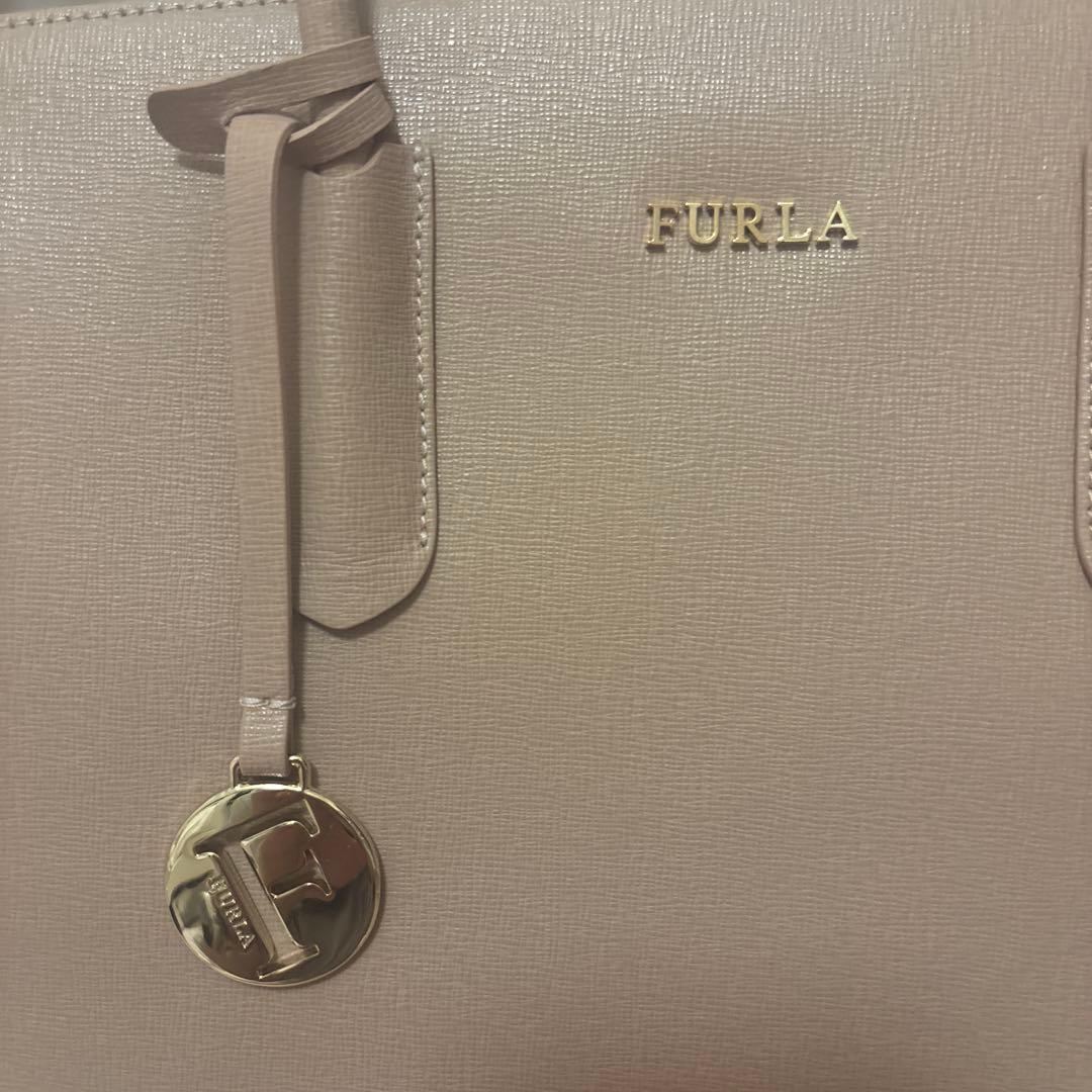 【早い者勝ち！最終値下げ】FURLA トートバッグ　A4