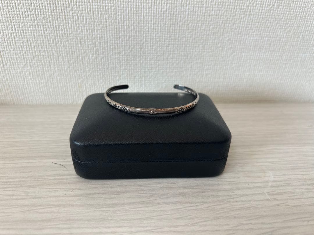 【値下げ中】ARIZONA FREEDOM シルバーバングル 専用ケース付き