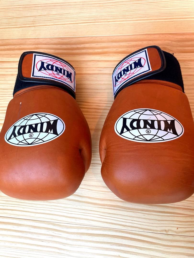 【美品】WINDY キックボクシンググローブ 14oz ブラウン