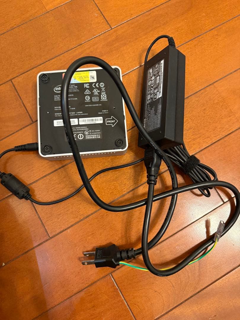 Intel NUC NUC6i5SYK ミニPC