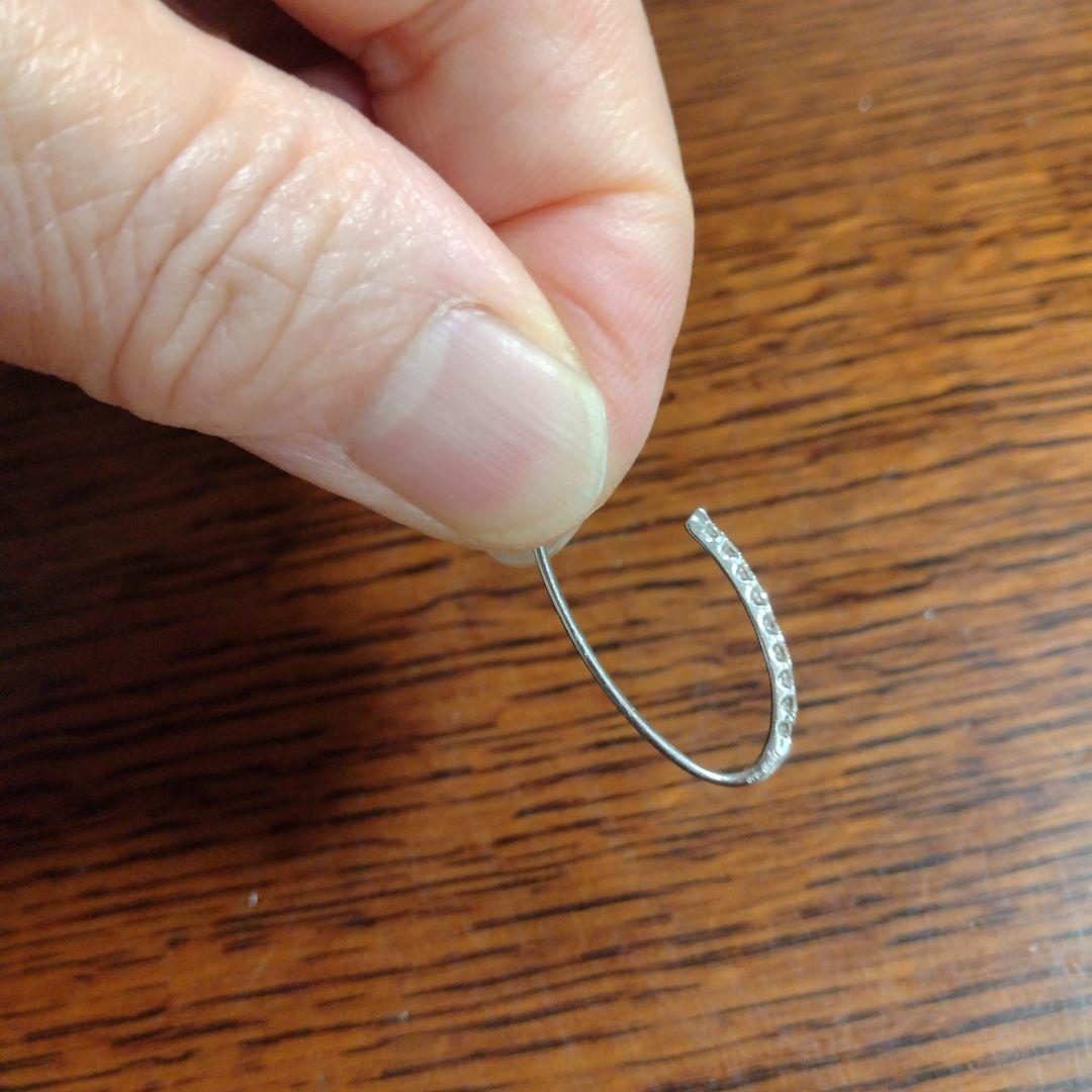 プラチナ９５０ ダイヤモンド ラインデザイン “天使のピアス”