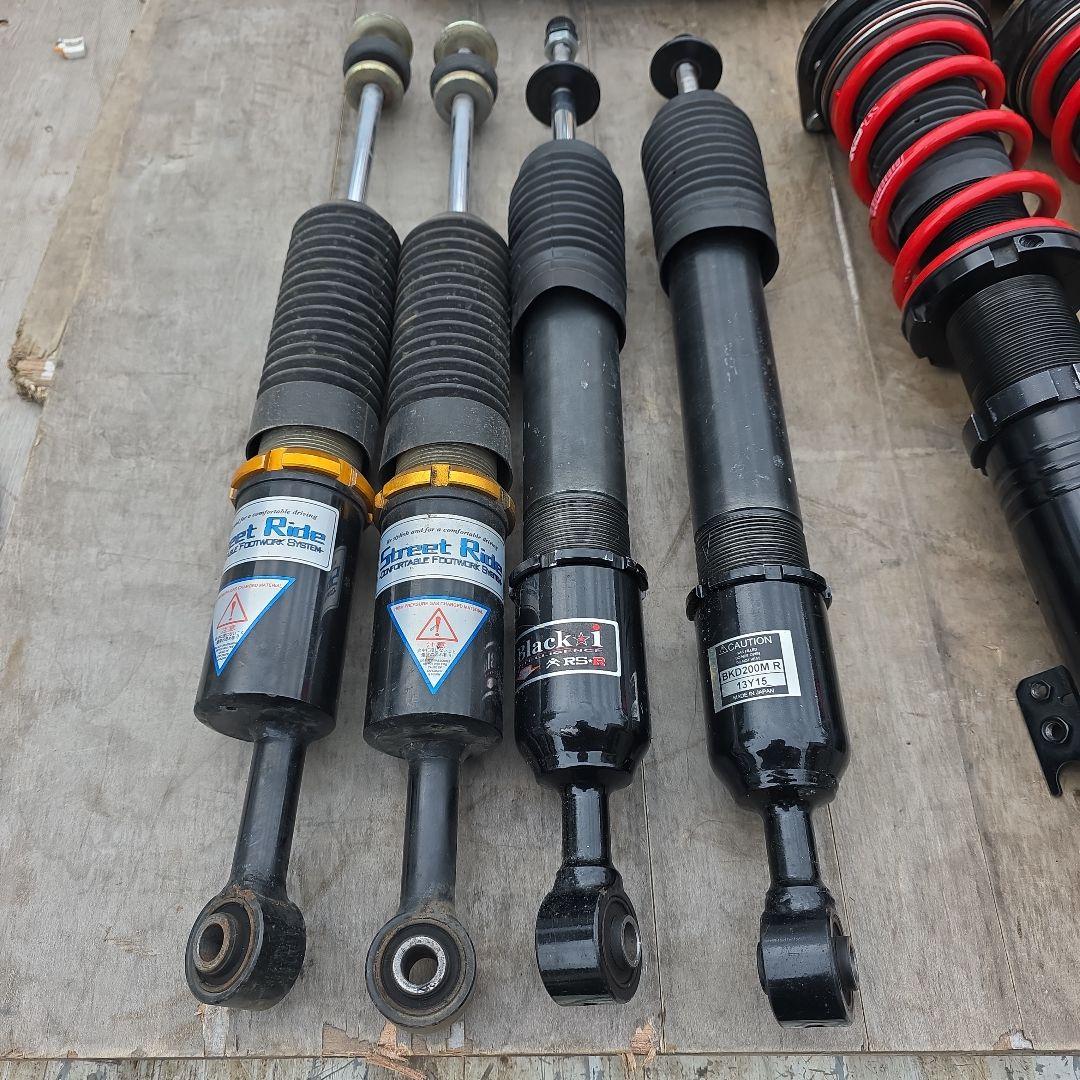 RS社車高調 RS-R Black☆i BKD200M13Y15日割中