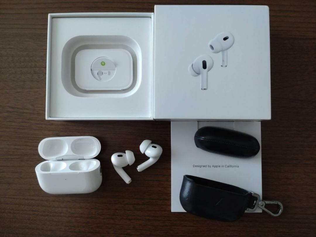【美品】AirPods Pro2 本体と純正本革ケース付き