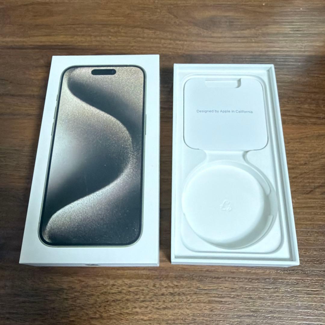 Apple iPhone 15 Pro 本体 256GB ナチュラルチタニウム
