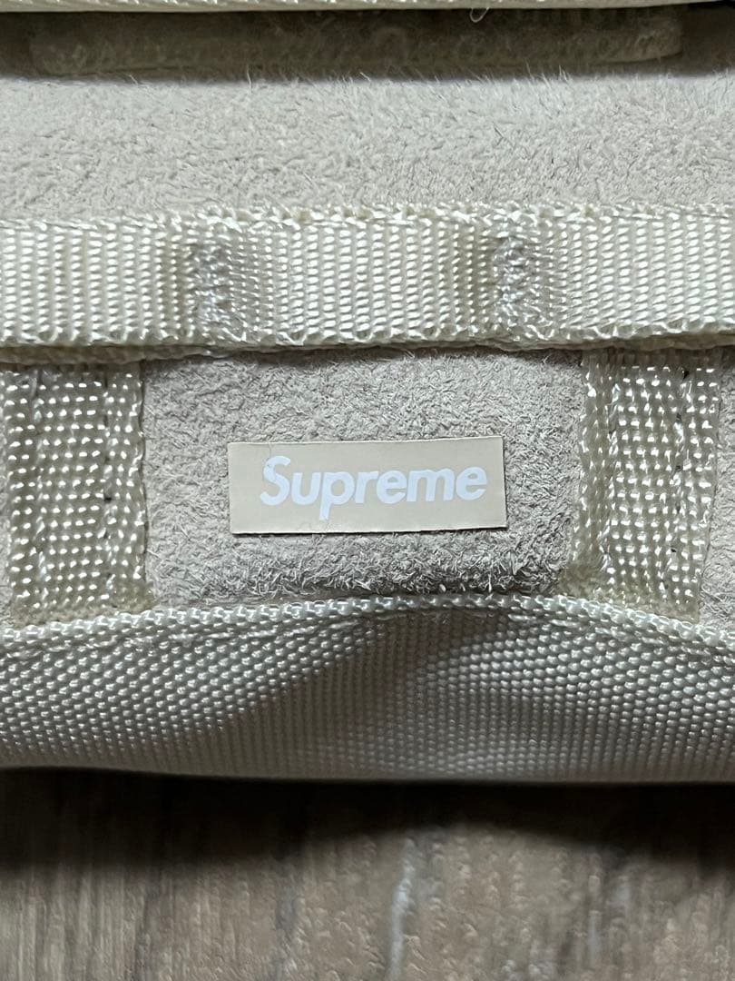 小物 Supreme North Suede Camp Duffle Keychain