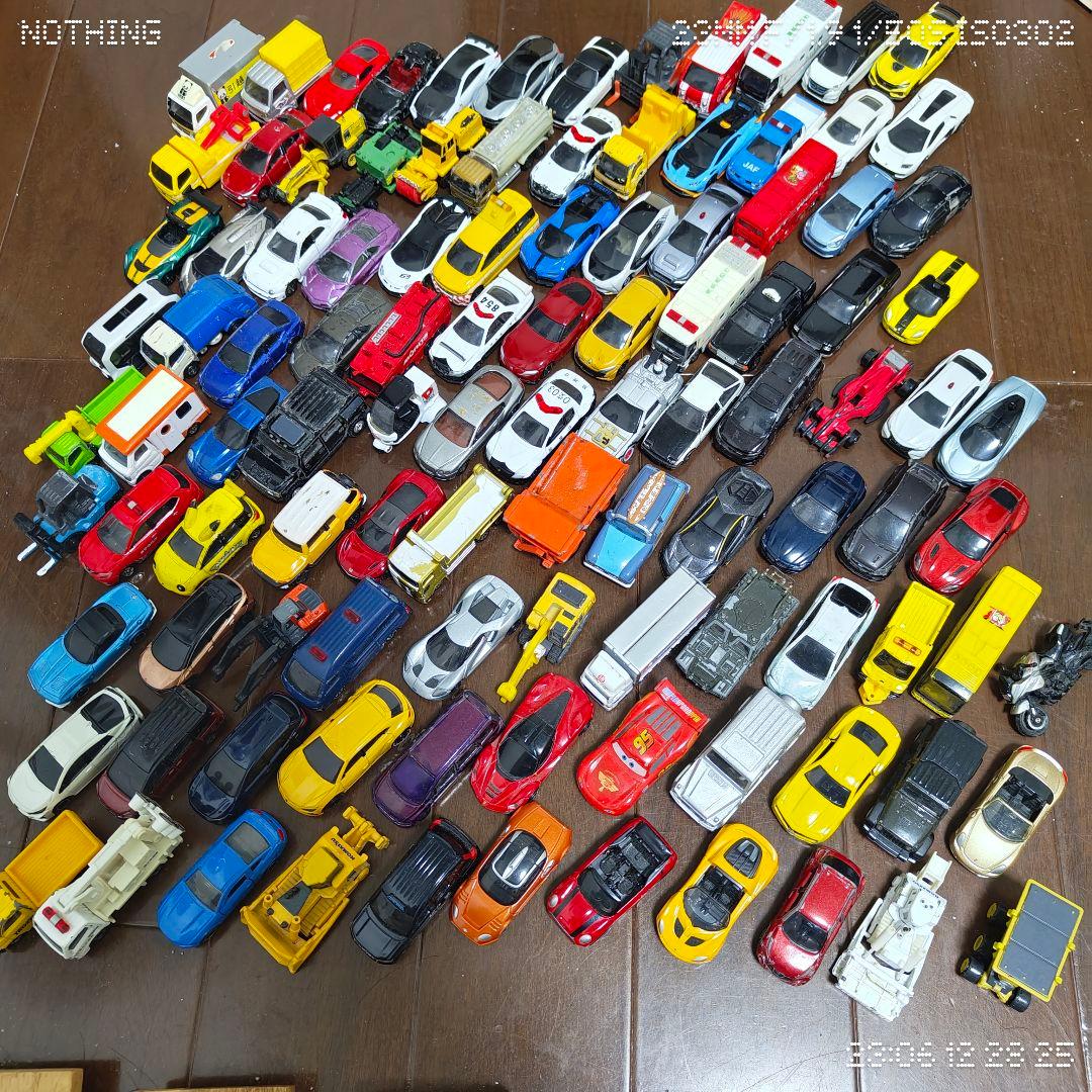 こ*)様 一応ジャンク扱い トミカ等々318台+おまけ　断捨離　まとめ売り