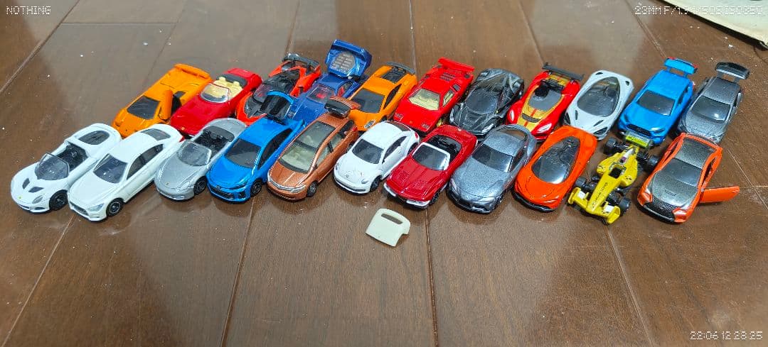 こ*)様 一応ジャンク扱い トミカ等々318台+おまけ　断捨離　まとめ売り