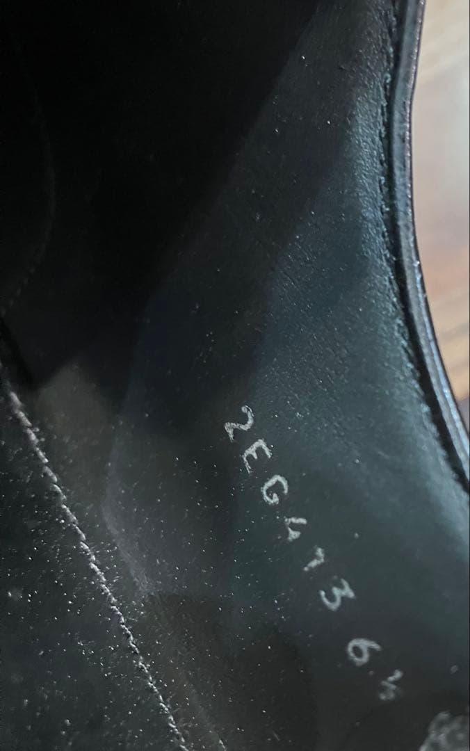 掲載年内まで【美品箱あり】PRADA ラバーソール 復刻版ブラック