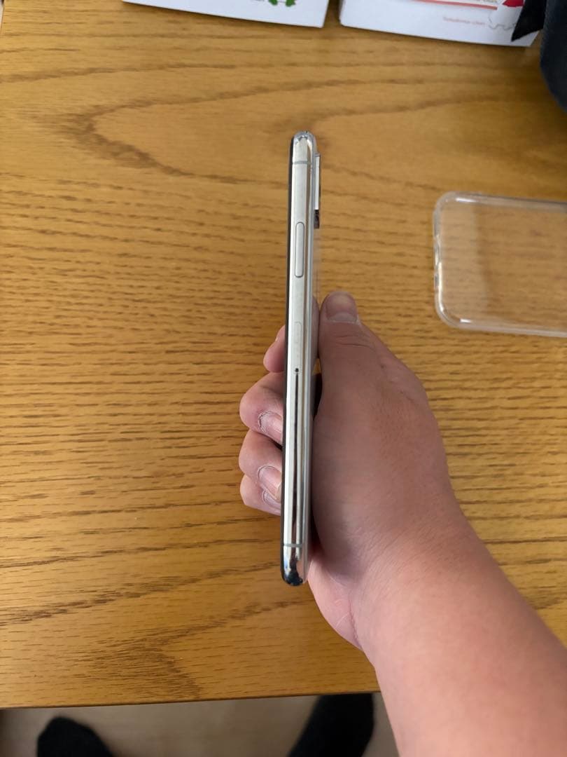 iPhone XSシルバー 256GB