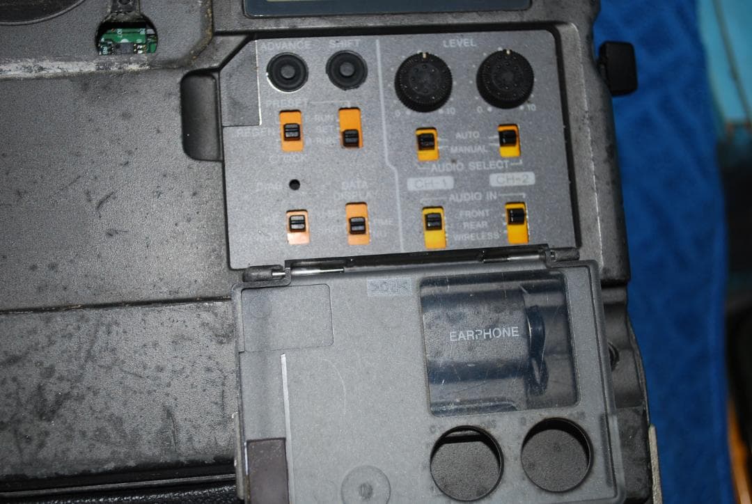 ソニー放送用カメラレコーダーDNW-90WSジャンク品の出品です。