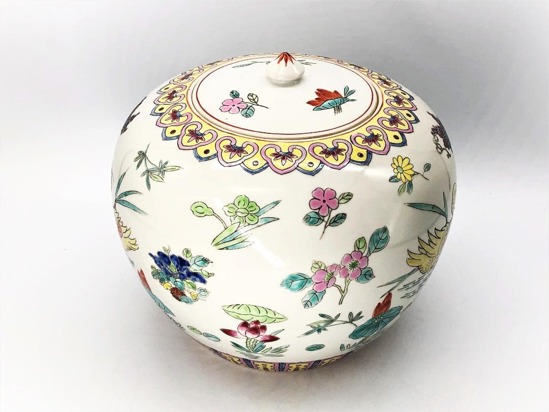 【景徳鎮の甕】 粉彩色絵・鴛花文尽し 清朝期 骨董古玩 　M0317E