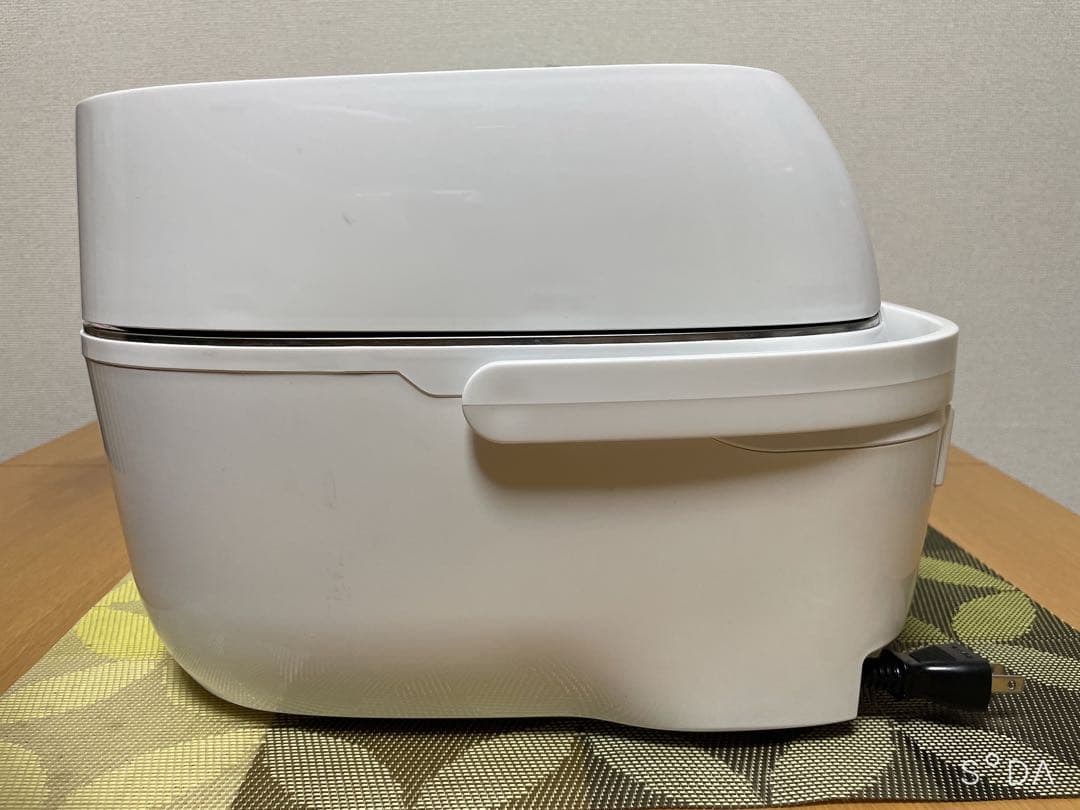 TOSHIBA IH炊飯器 RC-10VSV【ジャンク品】 2024年製