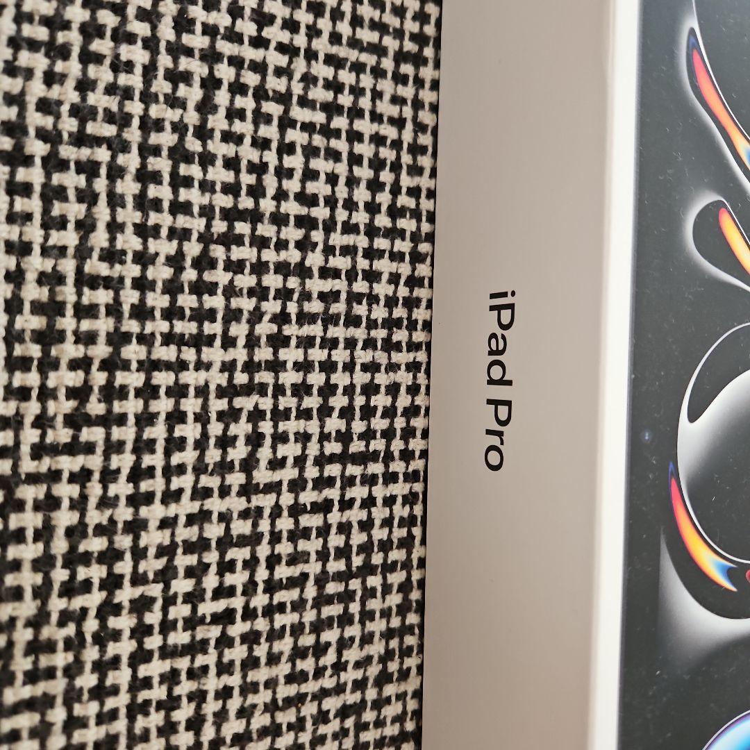 iPad Pro 11インチ M4 256GB wifi　画面割れ