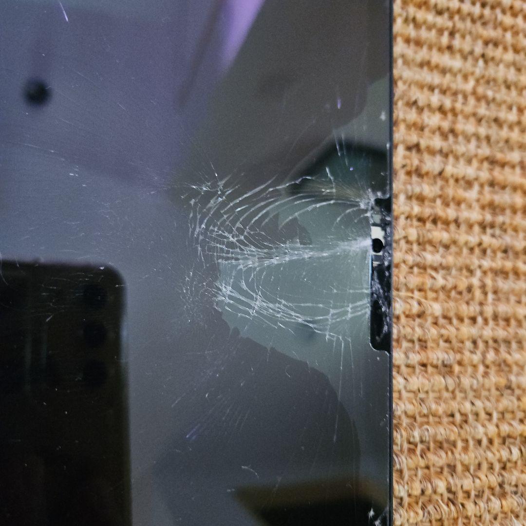 iPad Pro 11インチ M4 256GB wifi　画面割れ