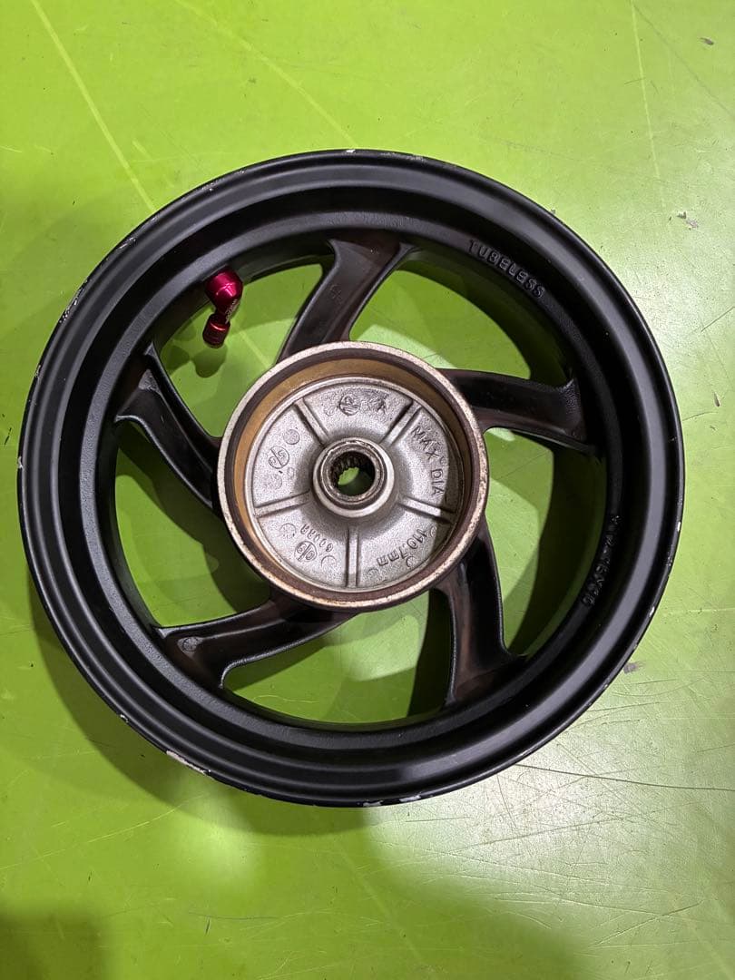 キタコ　アドレスＶ１２５Ｓ用　１０インチ　アルミホイール　中古品