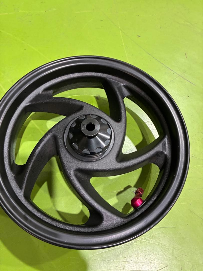 キタコ　アドレスＶ１２５Ｓ用　１０インチ　アルミホイール　中古品