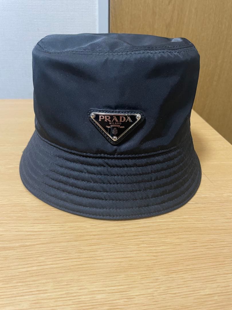 ま*る様 PRADA ブラック バケットハット M