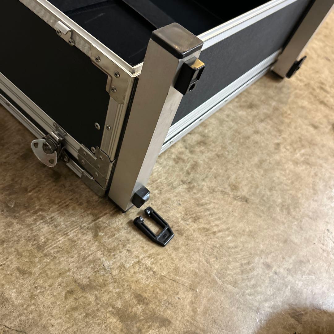 モニターケース