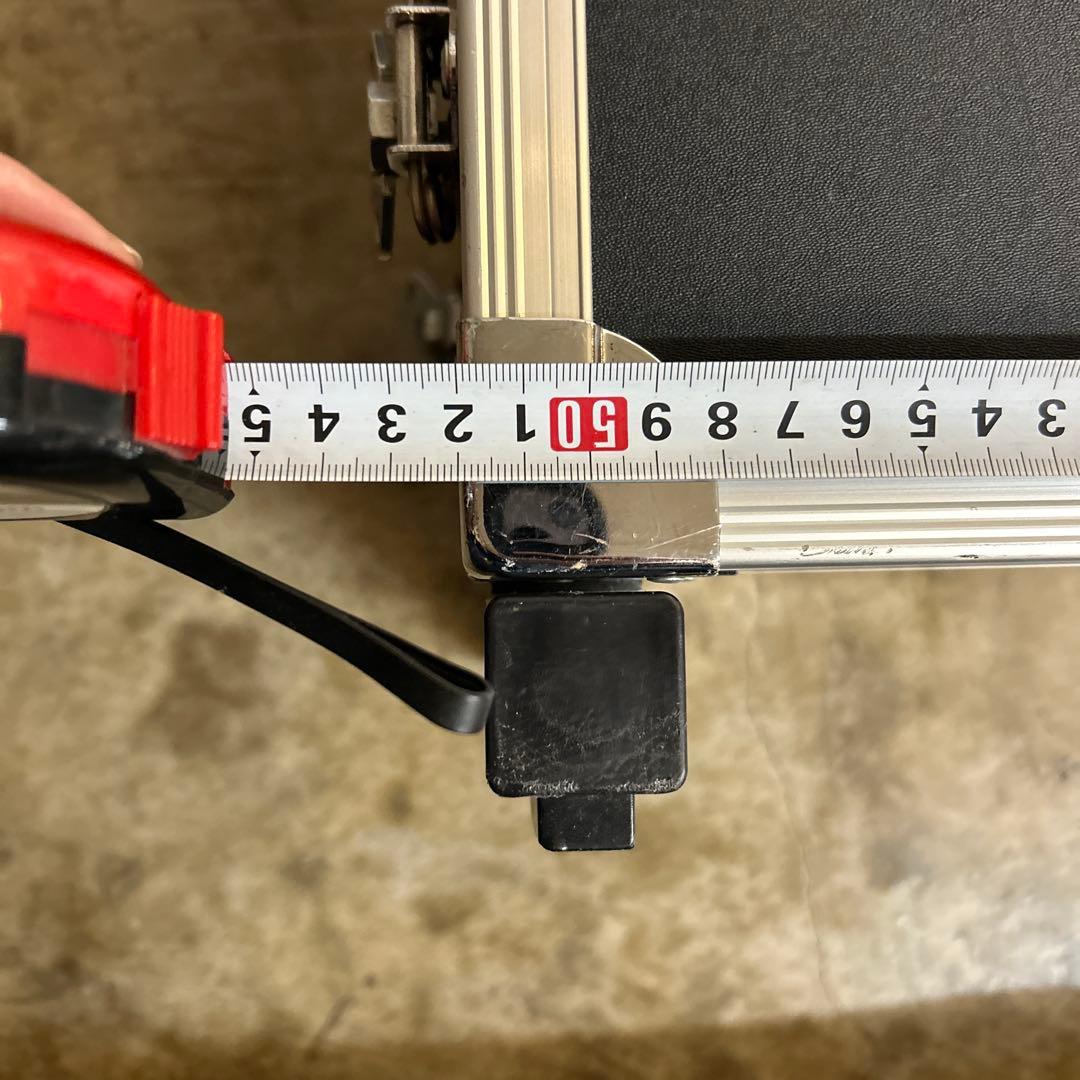 モニターケース