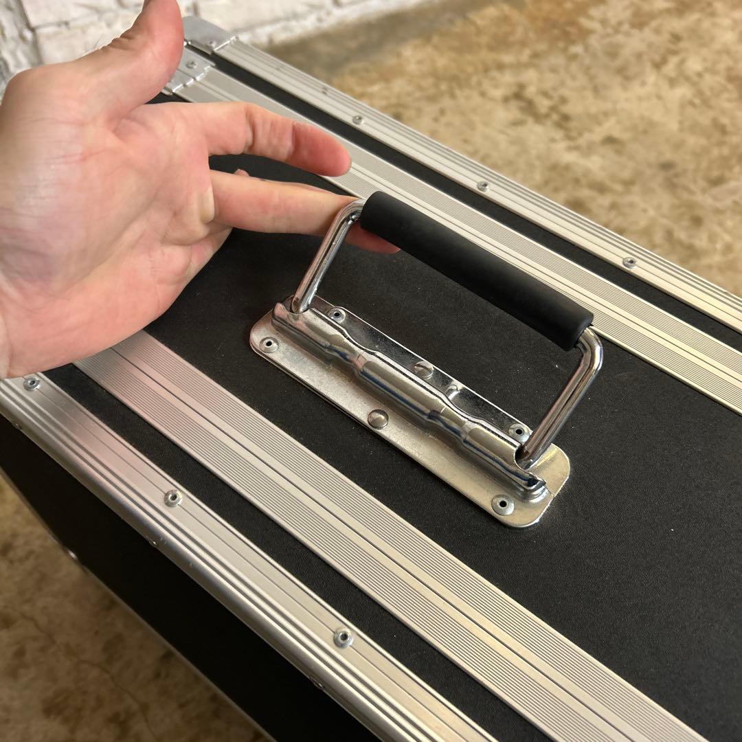 モニターケース