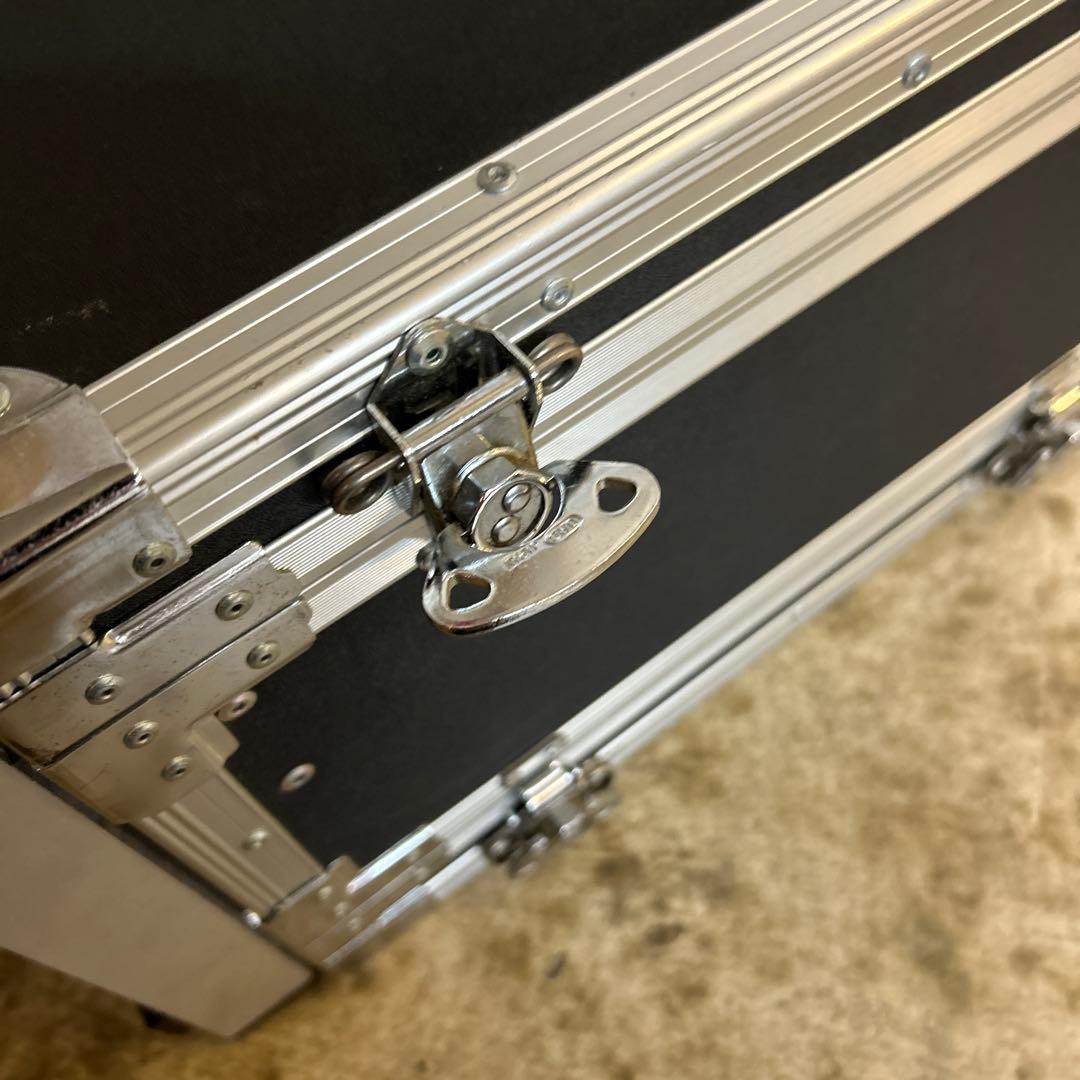 モニターケース