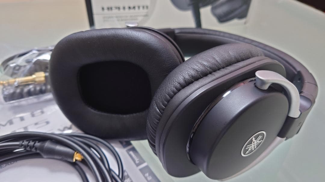 YAMAHA スタジオモニターヘッドホン HPH-MT8