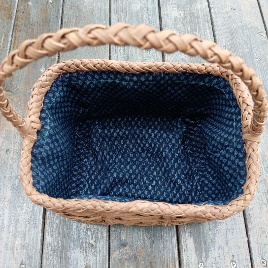 山葡萄籠　四角籠