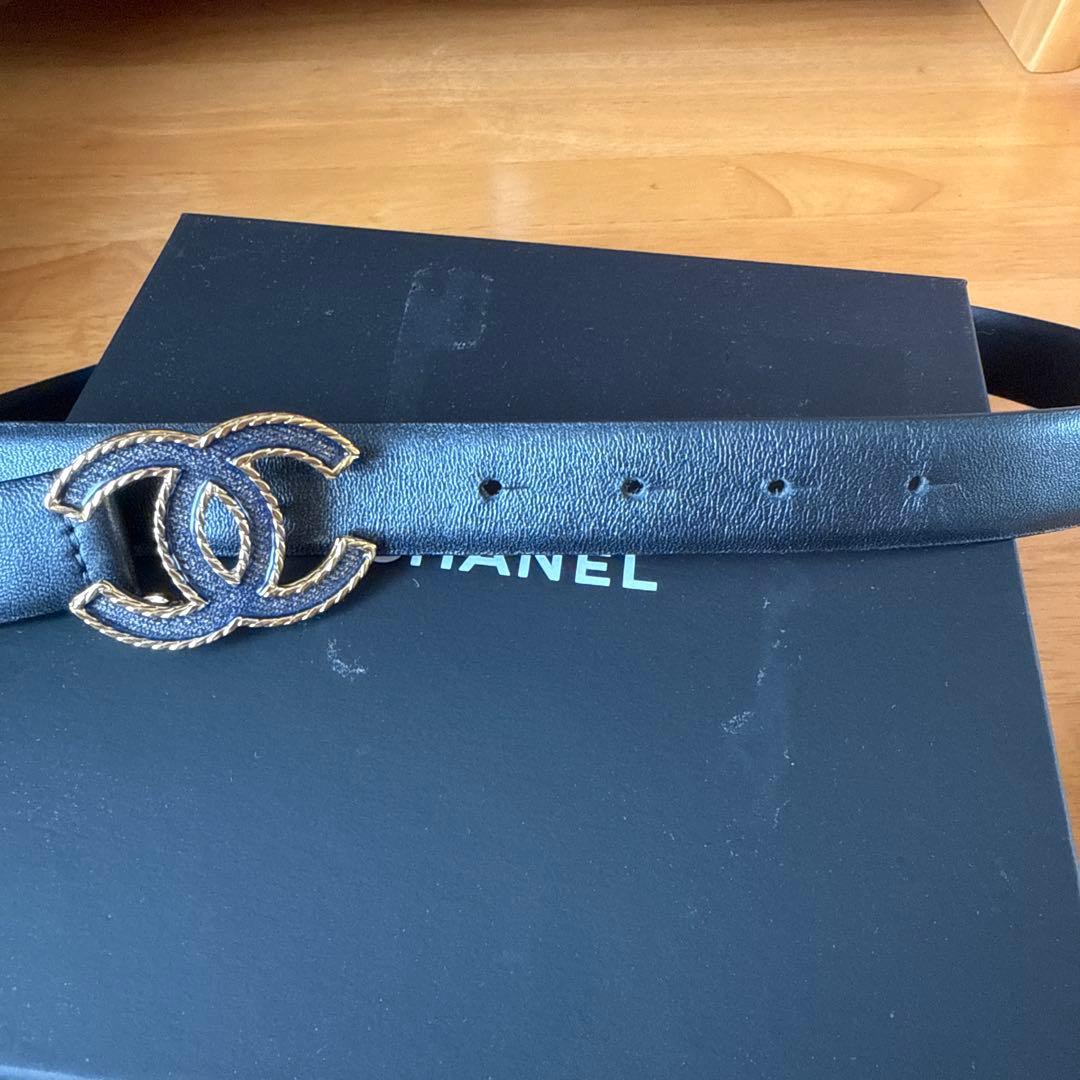 CHANEL 黒レザーベルト CCロゴ