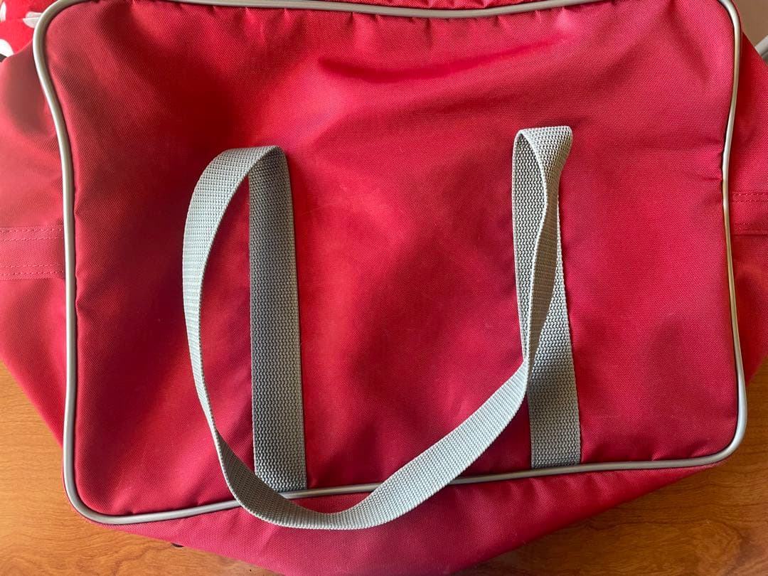 ワールドペガサス 旧ワッペ 赤 スクバ　キーホルダー付き