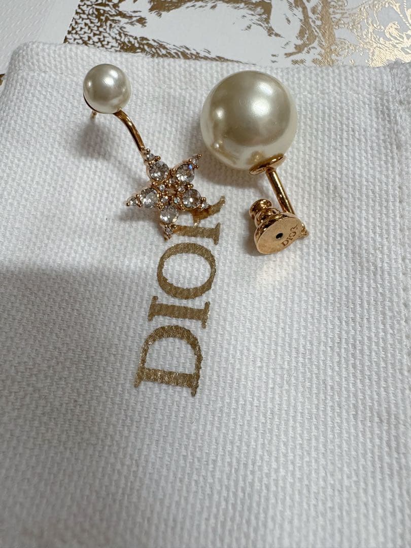 正規品Dior 星型クリスタルとパールのピアス(片耳用)