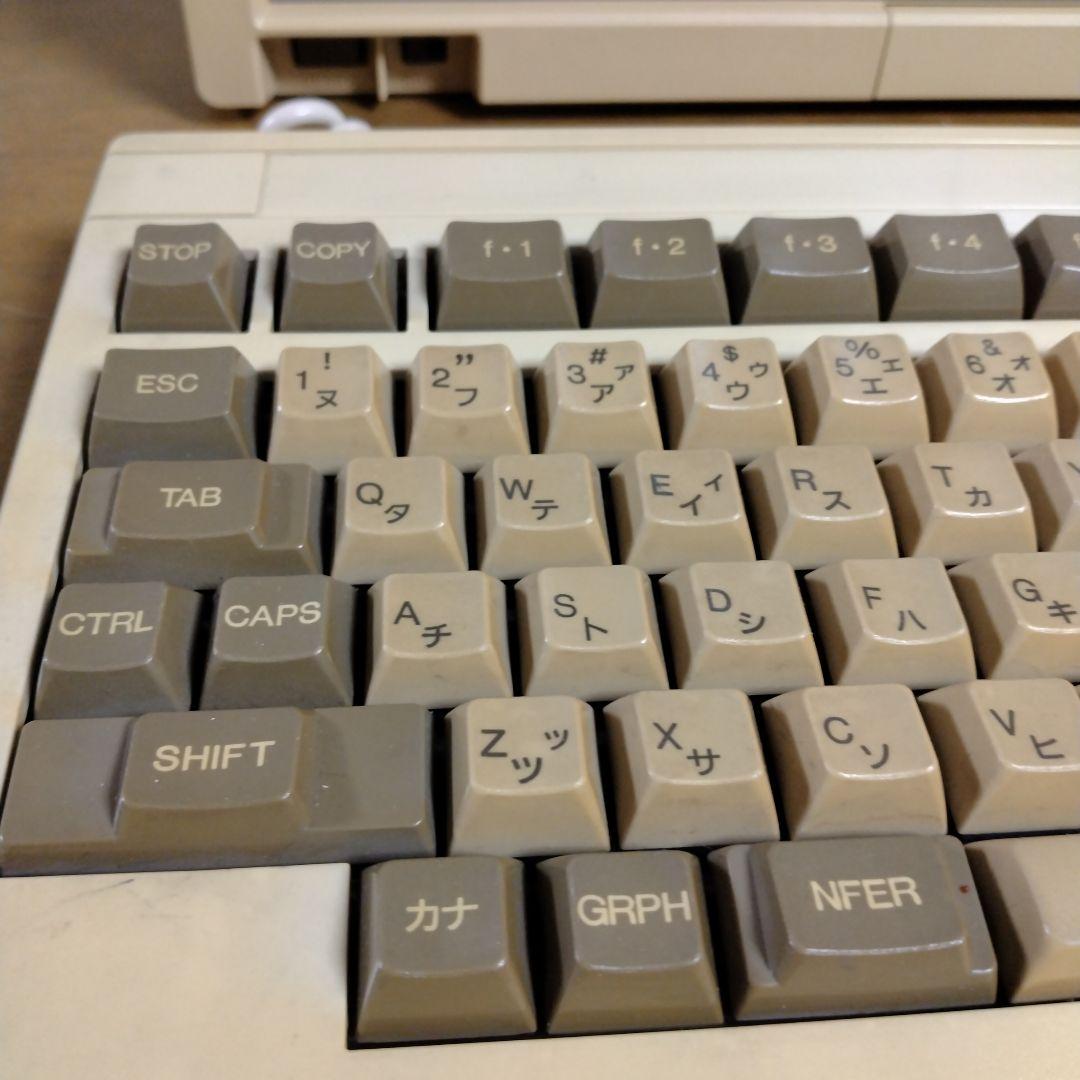 ■NEC PC-9801UV2 モニターセット キーボード、マニュアル付ジャンク