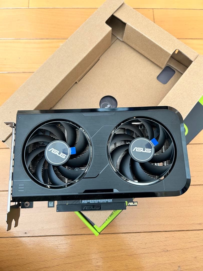 ASUS GeForce RTX 5050 DUAL OC 8GB グラボ