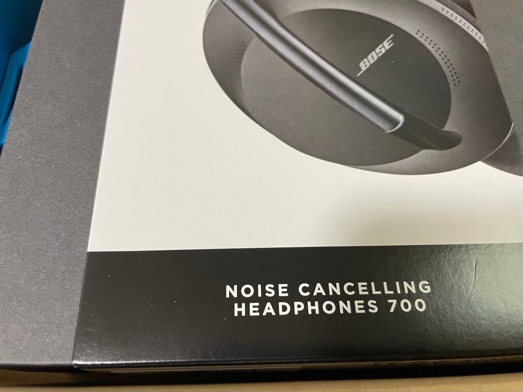 Bose Noise Cancelling Headphones 700 新品