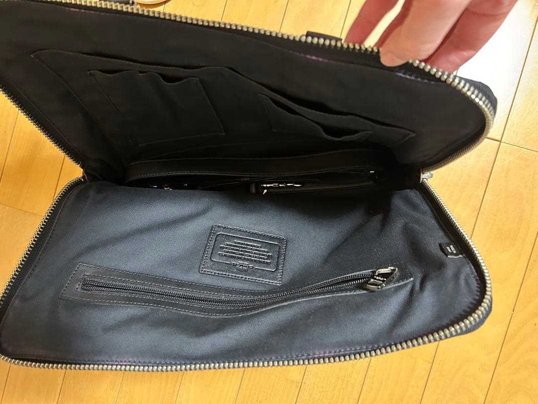 【美品】COACH コーチ ビジネスバッグ黒 レザー 刻印ロゴ A4収納可