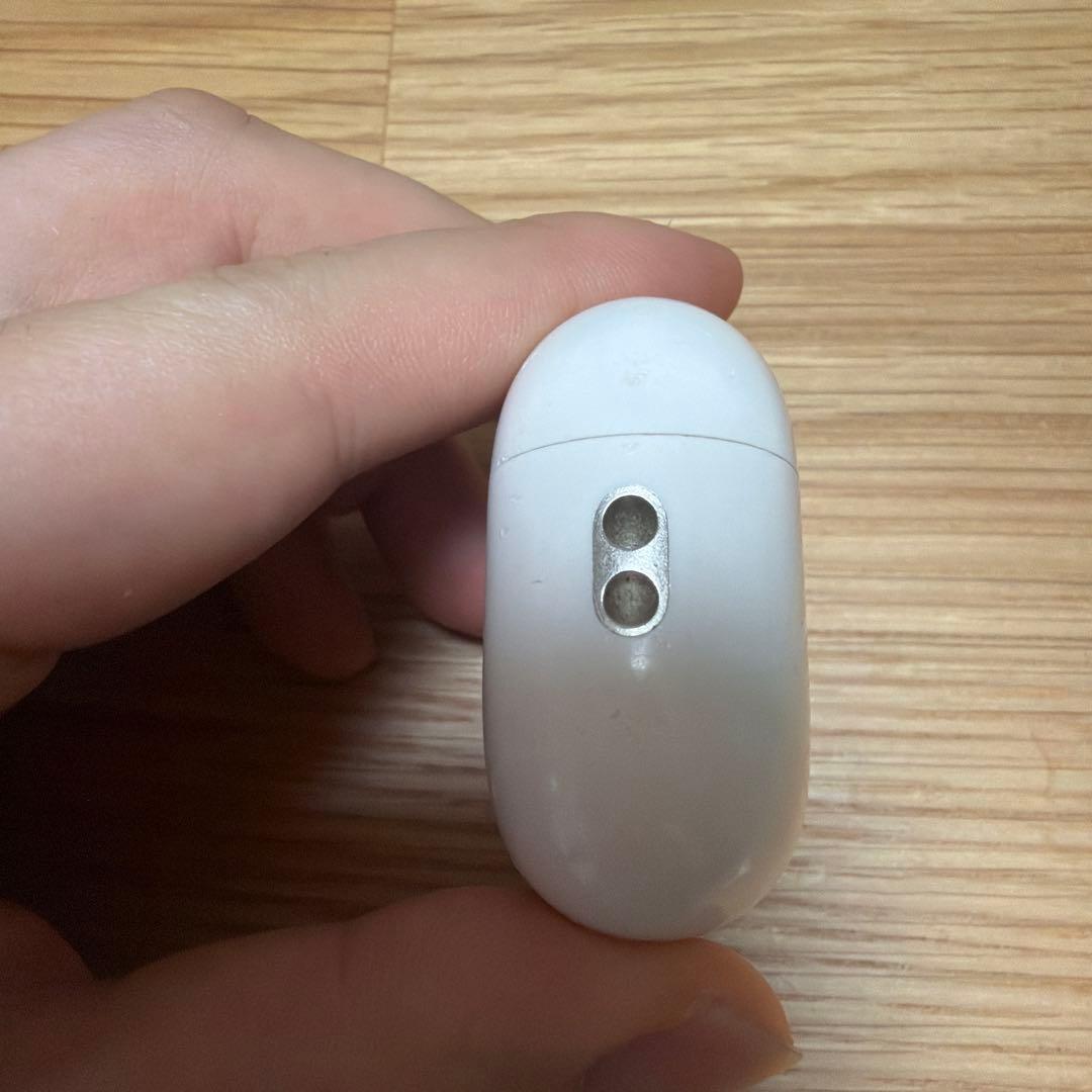AirPods pro 第二世代　ライトニングモデル本体 ホワイト 使用感あり