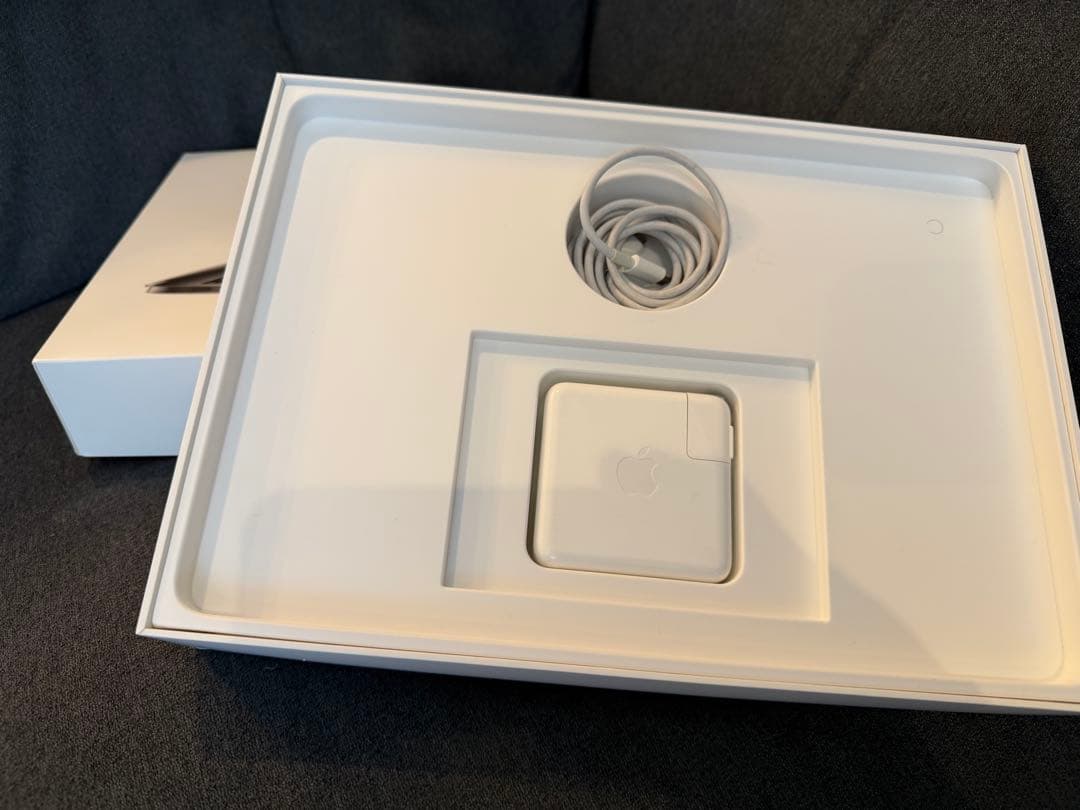 MacBook Pro 13インチ Mid 2017 メモリ16GB