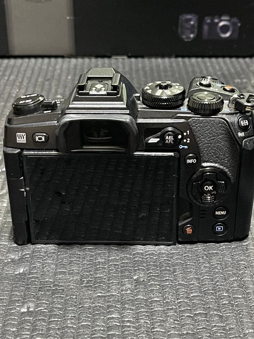 OLYMPUS OM-D E-M1 Mark II ブラック おまけ付
