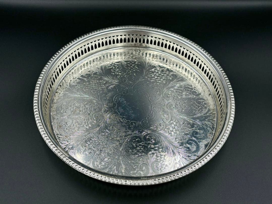 英国　アンティーク　銀メッキ　シルバープレート　トレイ・トレー　ヴィンテージ