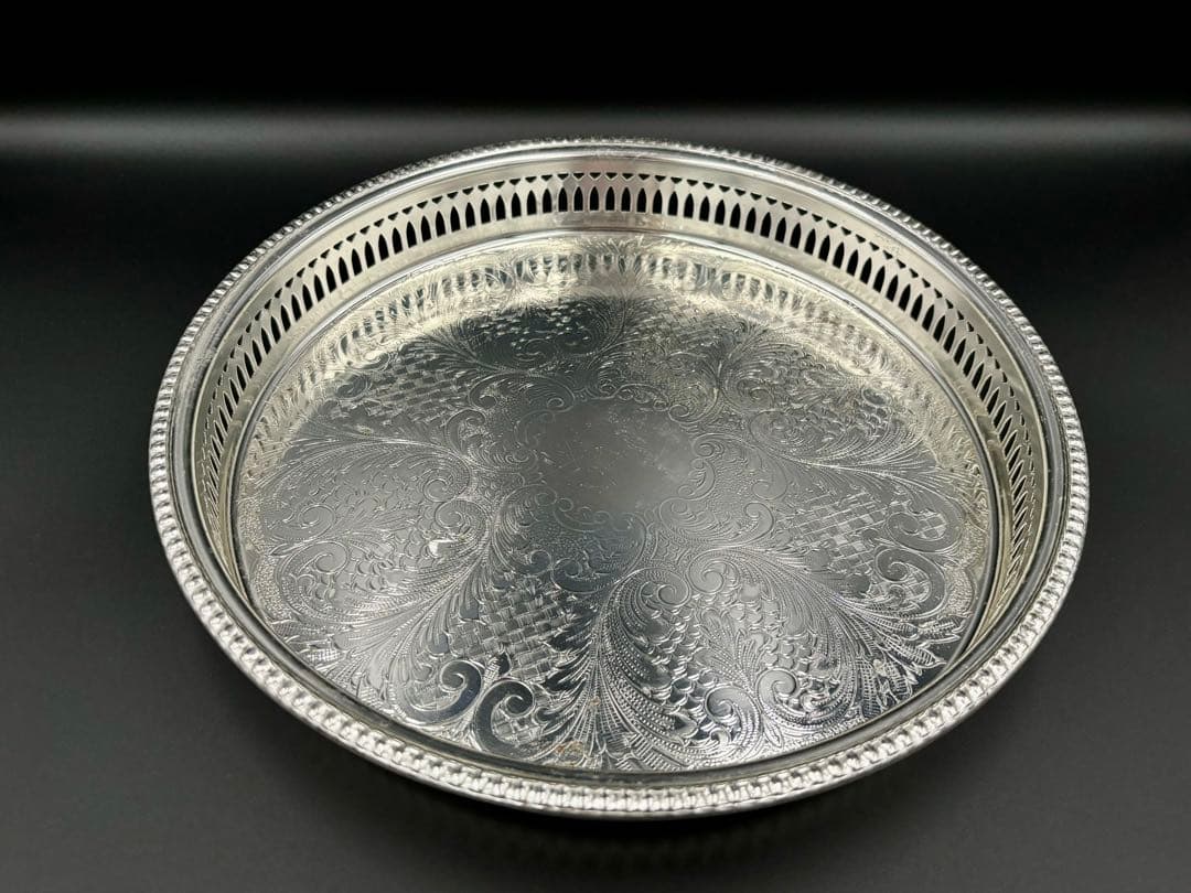 英国　アンティーク　銀メッキ　シルバープレート　トレイ・トレー　ヴィンテージ