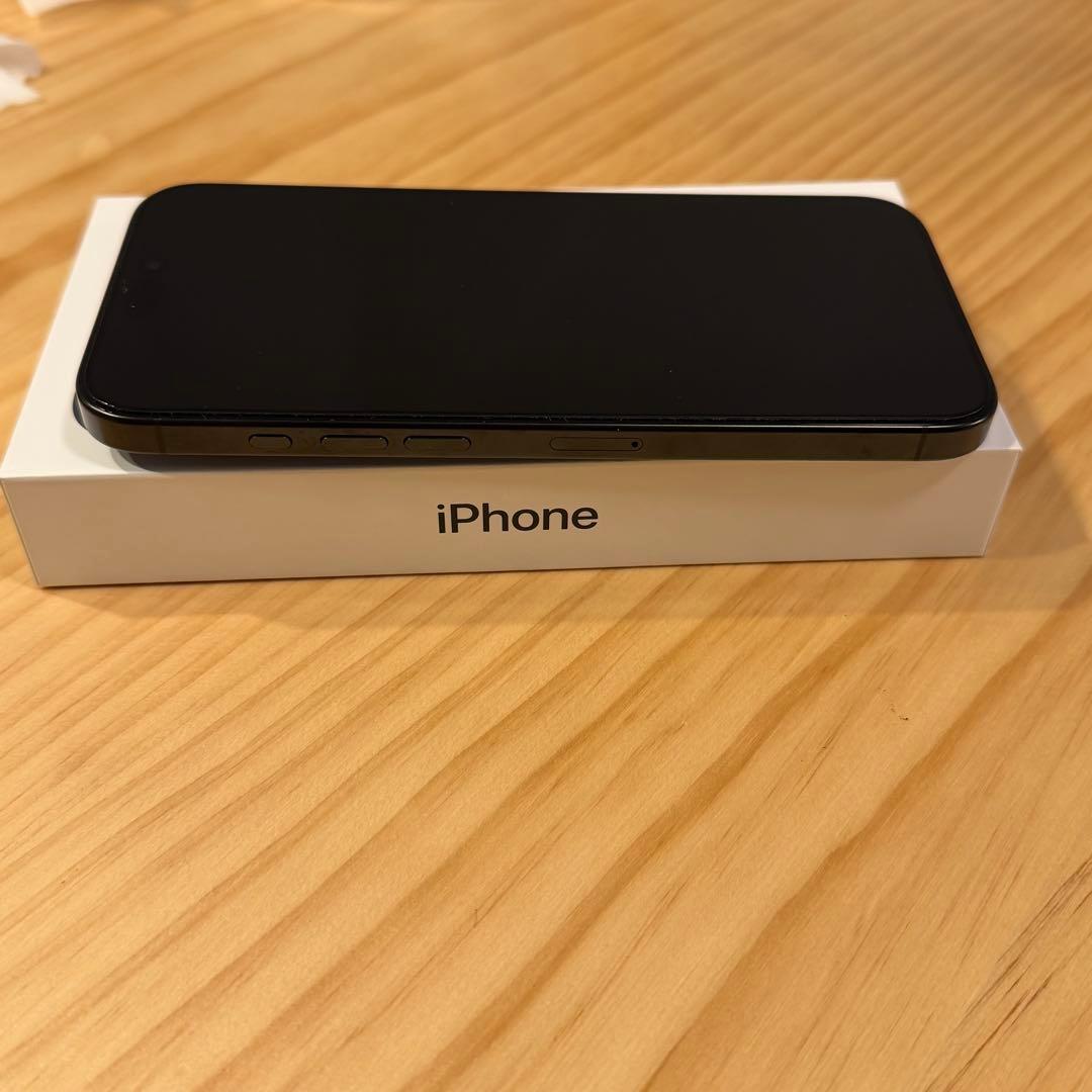 最終値下げ　iPhone16 ProMax 1TB ブラックチタニウム 美品