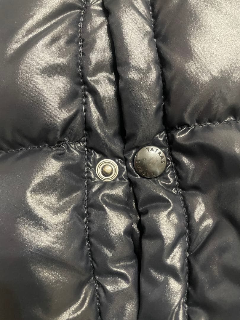 美品　タトラス　ダウンベスト　ほぼ黒　ネイビー　紺色　サイズ03（L相当）