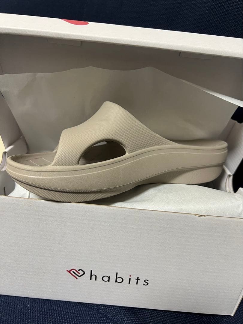 habits ビーメイクサンダル ベージュ Sサイズ