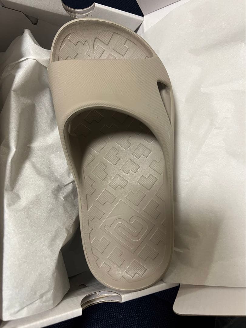 habits ビーメイクサンダル ベージュ Sサイズ