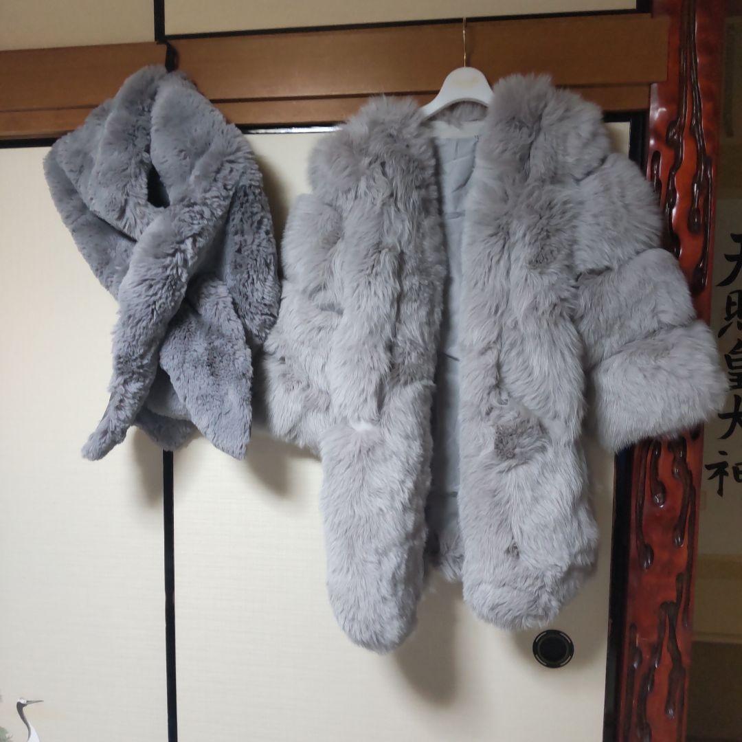 sagafox毛皮コート、エイミーイストワールティペット付きセット売りグレー