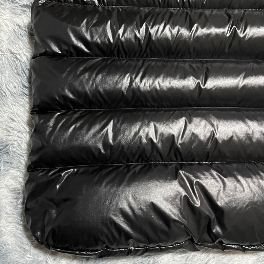 極美品　TATRAS ダウンベスト　POSEIDONE 黒　02 Mサイズ