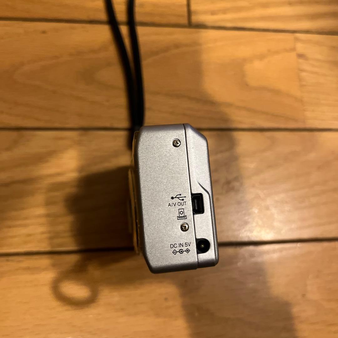 Fujifilm FinePix F200 シルバー　XDカード付き