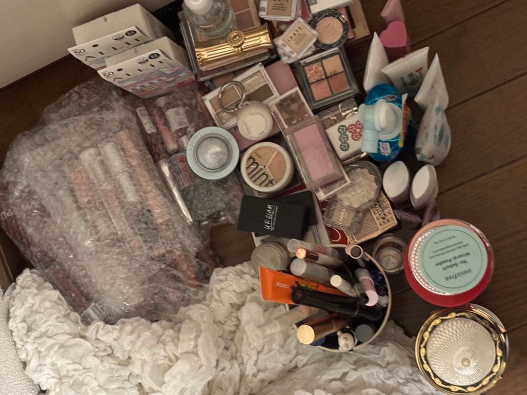 本日限り大幅値下げさせていただきます！！【大量200点】プチプラコスメまとめ売り