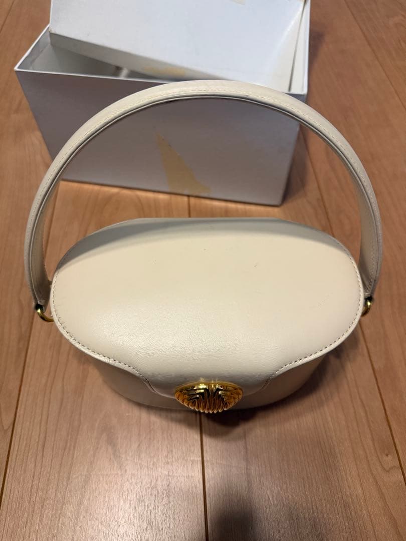Givenchy アイボリー ハンドバッグ 箱付き