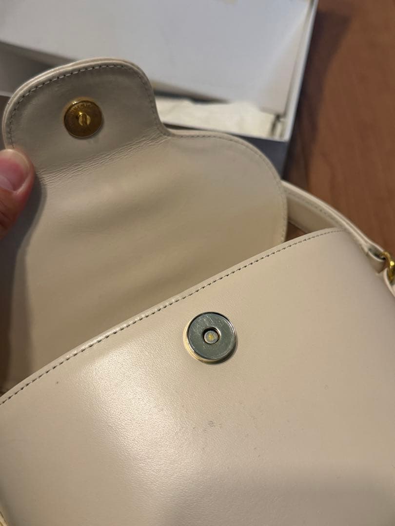 Givenchy アイボリー ハンドバッグ 箱付き